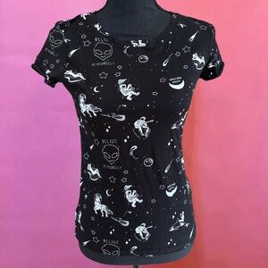 Cropp Black & White Space Themed Alien & Astronaut Graphic T-Shirt - Medium